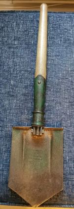 Vintage Pre-owend German Folding Shovel/Spade Cleaned