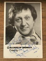 Authentic Autographed Photo British Comedian Sir Ken Dodd.