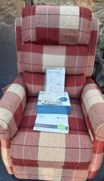 Blenheim Dual Motor Riser Recliner Brand New. Full Care Package & Extra Cushions