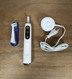 Oral-B iO Series 9 iO9 Electric Toothbrush 7 Cleaning Modes White Ultimate Clean