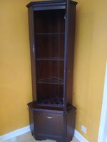 Corner Unit. Veneer