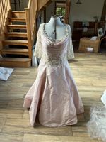 Really pretty Ian Stuart MOB Cherry Blossom 12-14 has imperfections hence cheap!