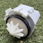 Genuine SIEMENS SN26M253GB Dishwasher Drain Pump 00620774