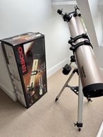 Tasco Luminova 114mm 900mm 40-114675 Telescope with Tripod