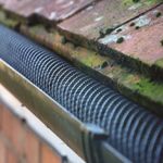 16cm x  20m Gutter Mesh Roof Guttering Guard Cover Leaf Debris Clogs Blocks Home