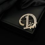 New 2025 selling retro fashion letter metal brooch clothing accessories