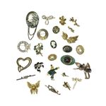 25 Vintage Brooches Job Lot Gold Tone Cameo Floral Pearl Mixed Costume Jewellery