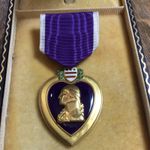 Original WW2 WWII Purple Heart Medal Lapel Pin Badge w/Case