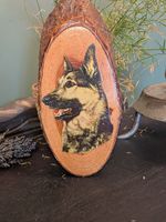 Rustic Wooden Log Slice Dog Picture – German Shepherd Alsatian Wall Decor 21cm
