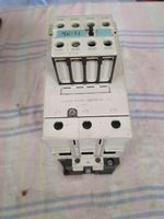 Siemens 3RT1046-1BB44 Contactor - 24V DC Coil