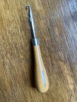 Lovely Wooden Handled Latch Hook Tool for Rug Making