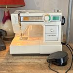 Vintage Toyota 2260 Electric Sewing Machine, Cover & Peddle - PAT TESTED