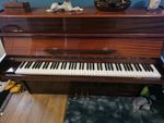 Upright Piano CALISIA Upright Piano Mahogany Finish