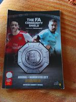 ARSENAL V MANCHESTER CITY 2014 Community shield Programme (56)