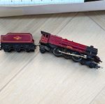 LMS Maroon Steam Locomotive 46200 with Tender & 4 Passenger Coaches Set (6) 00