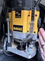 Dewalt DW625E - LX Router Variable Speed 1/2'' -  110V With hard case and guide