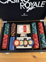 Casino Royale Poker Chips Set  - James Bond 007 - Cartamundi *RARE*