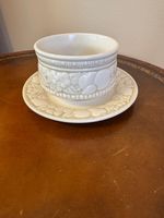 VTG Vernon Metlox  Antiqua Gravy Boat with Attached Underplate California USA