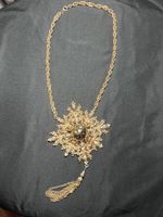 Vintage Gold Tone Napier Necklace Starburst