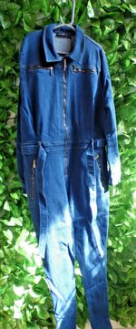 Karen Millen denim jumpsuit features a zip-up front, collar, and belt. UK16 BNWT