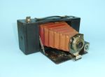 Early 20th c. Kodak No 2A Folding Pocket Brownie. Excellent cosmetic condition.