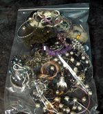 950g Mixed Assorted Costume Jewellery in 14" x 9" Bag Bracelets Bangles #10