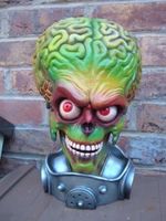 MARS ATTACKS,  1/3 SCALE., NOT PAINTED Resin Bust11.1/2.inches/6.1/2.inches New