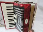 HOHNER 48 BASS ACCORDION LIGHTWEIGHT MODEL FREE UK COURIER