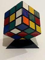 Rubik’s Cube Stand