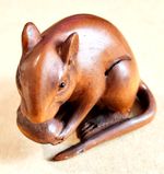 M8261 - 2" Hand Carved Boxwood Netsuke Figurine - Mouse Lovely