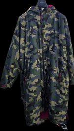 Waterproof Changing Robe / Dry Robe – Camo (Pink Lining) Adults M 100% Nylon