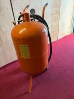 Portable Sandblasting Pressure Pot with Hose, Regulator & Gauge Orange/Black