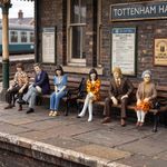 FG66  1970s Sitting People (x6) unpainted O scale