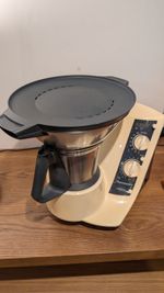 THERMOMIX TM21, GREAT CONDITION! VAROMA, WITH ALL ACCESSORIES. Barely used. 