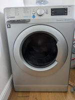 washer/dryer INDESIT silver ,only a year old 1400 spin