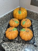 Temp-tations Fresh Crop Pumpkin Soup Tureen & 4 Lidded Bowls Wire Rack