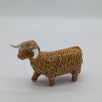 Highland Cow/Bull Figurine Brown Spaghetti Pottery Castle Wynd L&Dark Brown EX.