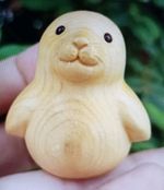 WOODEN hand carved SEAL MINIATURE Sweet Collectable Ornament 4x3.2x3.4cm