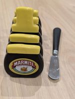 Marmite Ceramic Toast Rack 4 Slot & Branded Spreader Knife Set Novelty Gift