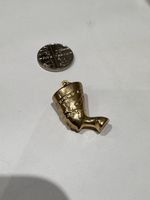 9ct gold queen nefertiti 2.54g Pendant / Charm 375 Hallmarked