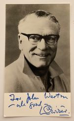 LAWRENCE OLIVIER ( Dracula ) Genuine Handsigned Photograph 5.5 x 3.5