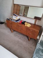 WILLIAM LAWRENCE VINTAGE BEDROOM SUITE GOOD CONDITION