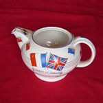 VINTAGE WW2 CROWN DUCAL 'LIBERTY AND PEACE' TEA POT......NO LID