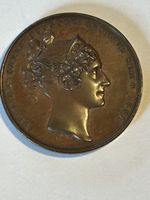 1831 CORONATION OF WILLIAM IV OFFICIAL BRONZE MEDAL - excellent condition