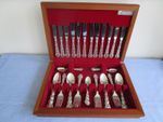 ONEIDA MANSION HOUSE COMMUNITY PLATE 48 PIECE CUTLERY SET