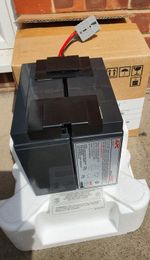 APC RBC7 GENUINE SMART UPS BATTERY ORIGINAL RBC 7 NEW (7)