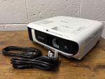 Epson EB-FH52 1080p Full HD 4000 Lumens Home Cinema Projector READ DESCRIPTION