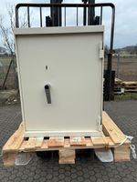 £10000 rated used cash safe in excellent condition.