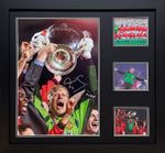 FRAMED SCHMEICHEL SIGNED MANCHESTER UNITED TREBLE 1999 FOOTBALL PHOTO PROOF