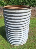 4ft Vintage Garden Galvanised Ribbed Riveted Water Tank Trough Planter FREE P&P